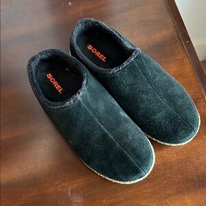 Sorel Boys Black Suede Slippers size 3